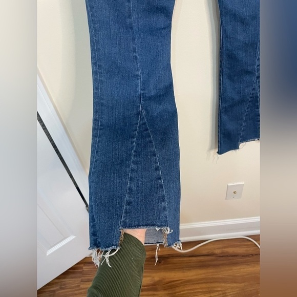 Madewell Cali Demi-Boot  Destructed-Hem Edition Women’s Jeans - Picture 8 of 15